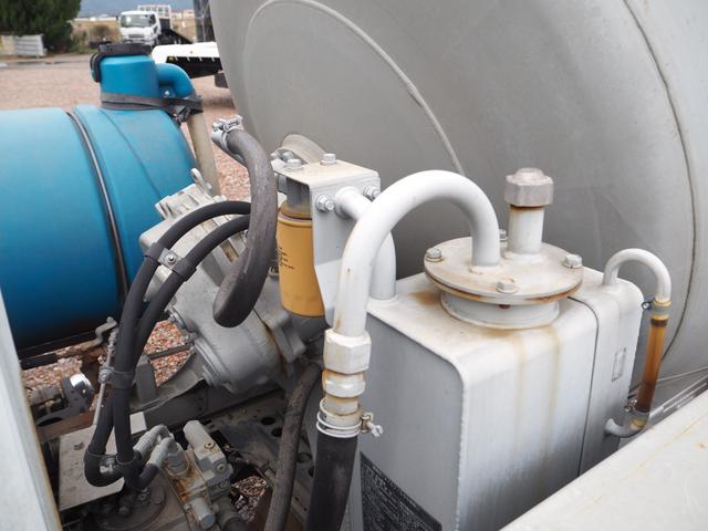 ヒノレンジャー カヤバ MR1640 コンクリートミキサー車/生コン車 M16 ドラム容量3.2.立米 混合容量1.6立米 ターボ210馬力 積載3.78t 6速MT ブレーキロック 坂道発進補助装置 HID(41枚目)