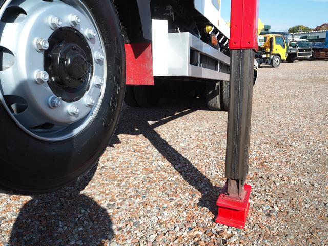 スーパーグレート 全塗装 3軸高床 2デフ 重機回送車 セルフクレーン 一組ボディ 古河ユニック 5段クレーン ハイジャッキ ラジコン 上物同年 ウインチ(ラジコン付) スロープハンガー ショートボディ 420馬力(13枚目)