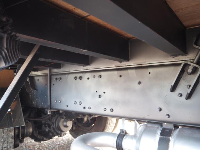 スーパーグレート 全塗装 3軸高床 2デフ 重機回送車 セルフクレーン 一組ボディ 古河ユニック 5段クレーン ハイジャッキ ラジコン 上物同年 ウインチ(ラジコン付) スロープハンガー ショートボディ 420馬力(31枚目)