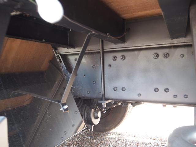 スーパーグレート 全塗装 3軸高床 2デフ 重機回送車 セルフクレーン 一組ボディ 古河ユニック 5段クレーン ハイジャッキ ラジコン 上物同年 ウインチ(ラジコン付) スロープハンガー ショートボディ 420馬力(32枚目)