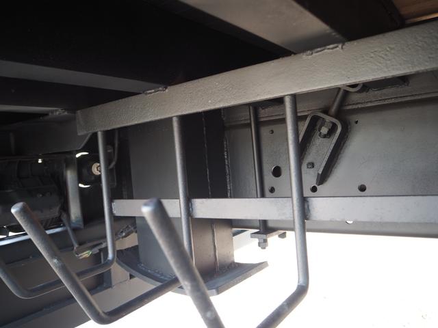 スーパーグレート 全塗装 3軸高床 2デフ 重機回送車 セルフクレーン 一組ボディ 古河ユニック 5段クレーン ハイジャッキ ラジコン 上物同年 ウインチ(ラジコン付) スロープハンガー ショートボディ 420馬力(37枚目)