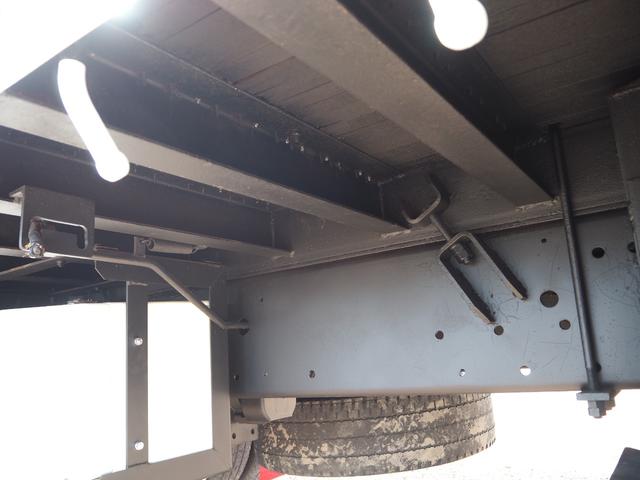 スーパーグレート 全塗装 3軸高床 2デフ 重機回送車 セルフクレーン 一組ボディ 古河ユニック 5段クレーン ハイジャッキ ラジコン 上物同年 ウインチ(ラジコン付) スロープハンガー ショートボディ 420馬力(41枚目)