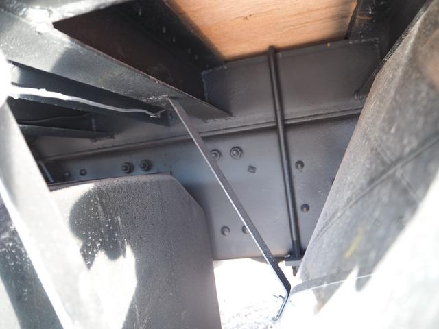 スーパーグレート 全塗装 3軸高床 2デフ 重機回送車 セルフクレーン 一組ボディ 古河ユニック 5段クレーン ハイジャッキ ラジコン 上物同年 ウインチ(ラジコン付) スロープハンガー ショートボディ 420馬力(48枚目)