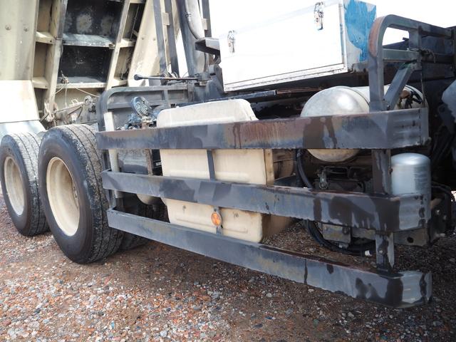 ギガ 3軸高床 2デフ 汚泥運搬車/タンク車 9.5立米 オールステンレスボディ 吐水口バルブ ホース挿入口ハッチ 水密ハンドルロック 新明和 BS天蓋ダンプ DR11-02SC 積載9.35t リーフサス(22枚目)