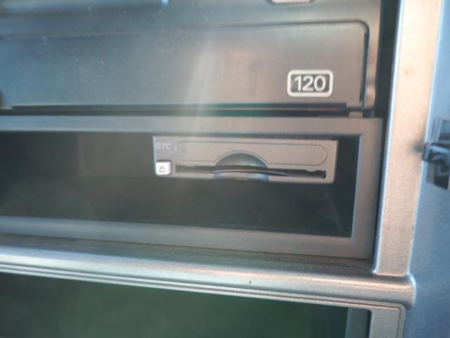 ヒノレンジャー 　ワイド幅　６２００ボディ／６．２ｍボディ　アルミブロック平ボディ　三方開　内フック（落とし込み式）　スタンション穴　リーフサス　ターボ２２５馬力　積載３．２５ｔ　６速ＭＴ　ベッド付き　坂道発進補助装置（50枚目）