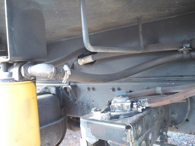 ファイター 　富士車輌製　パッカー車／塵芥車　ＰＬ４１０９　プレス式　容積１０立米　連続スイッチ　汚水タンク付　上物同年　リーフサス　ターボ２４０馬力　積載１．７ｔ　６速ＭＴ　ベッド付き　坂道発進補助装置（47枚目）