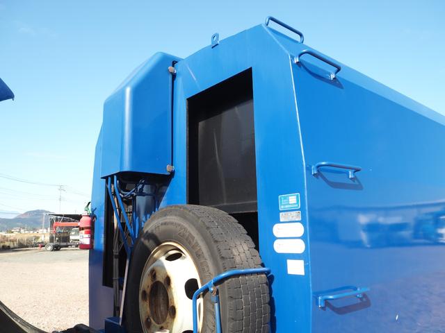 ファイター 　富士車輌製　パッカー車／塵芥車　ＰＬ４１０９　プレス式　容積１０立米　連続スイッチ　汚水タンク付　上物同年　リーフサス　ターボ２４０馬力　積載１．７ｔ　６速ＭＴ　ベッド付き　坂道発進補助装置（53枚目）