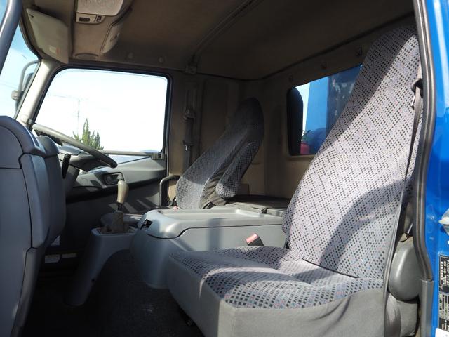 ファイター 　富士車輌製　パッカー車／塵芥車　ＰＬ４１０９　プレス式　容積１０立米　連続スイッチ　汚水タンク付　上物同年　リーフサス　ターボ２４０馬力　積載１．７ｔ　６速ＭＴ　ベッド付き　坂道発進補助装置（56枚目）