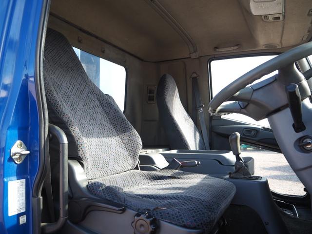 ファイター 　富士車輌製　パッカー車／塵芥車　ＰＬ４１０９　プレス式　容積１０立米　連続スイッチ　汚水タンク付　上物同年　リーフサス　ターボ２４０馬力　積載１．７ｔ　６速ＭＴ　ベッド付き　坂道発進補助装置（58枚目）