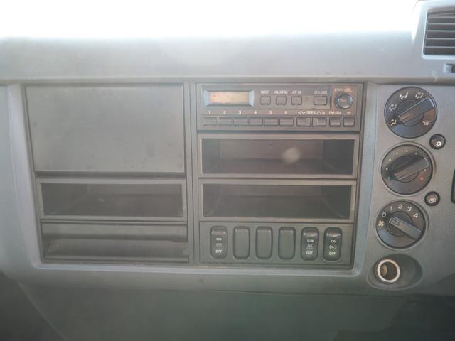 ファイター 　富士車輌製　パッカー車／塵芥車　ＰＬ４１０９　プレス式　容積１０立米　連続スイッチ　汚水タンク付　上物同年　リーフサス　ターボ２４０馬力　積載１．７ｔ　６速ＭＴ　ベッド付き　坂道発進補助装置（63枚目）