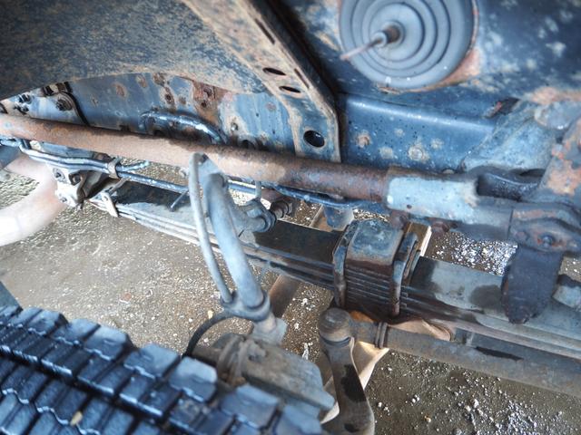 スーパーグレート 　４軸低床　２デフ　タダノ　ＴＭ－ＺＲ５０４　４段クレーン　角足　ラジコン付　上物同年　アルミブロック平ボディ　五方開　床鉄縞板張り　リアエアサス　ターボ３８０馬力　積載１２．３ｔ　７速ＭＴ　デフロック（24枚目）