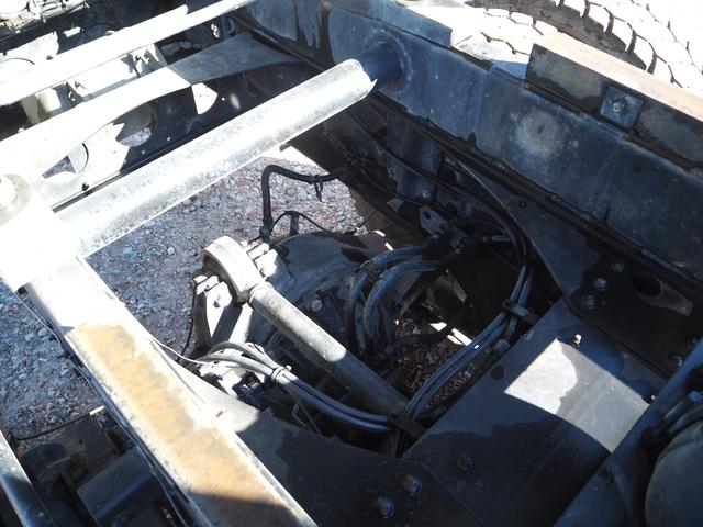 スーパーグレート 　２デフ　小平製　ＤＭ１７－１０　大型ダンプ　電動コボレーン　リーフサス　ターボ３８０馬力　積載８．１ｔ　７速ＭＴ　ベッド付　アルミホイール（前輪のみ）　デフロック　坂道発進補助装置　ＥＴＣ　ＨＩＤ（44枚目）