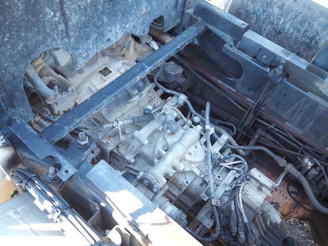 スーパーグレート 　２デフ　小平製　ＤＭ１７－１０　大型ダンプ　電動コボレーン　リーフサス　ターボ３８０馬力　積載８．１ｔ　７速ＭＴ　ベッド付　アルミホイール（前輪のみ）　デフロック　坂道発進補助装置　ＥＴＣ　ＨＩＤ（66枚目）