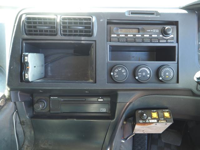 スーパーグレート 　２デフ　小平製　ＤＭ１７－１０　大型ダンプ　電動コボレーン　リーフサス　ターボ３８０馬力　積載８．１ｔ　７速ＭＴ　ベッド付　アルミホイール（前輪のみ）　デフロック　坂道発進補助装置　ＥＴＣ　ＨＩＤ（78枚目）