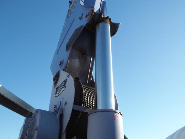 デュトロ 　ワイド幅　ショートボディ／セミロングボディ　タダノ　ＴＭ－ＺＲ２９５　５段クレーン　フックイン　差し違いアウトリガー　リアアウトリガー　２．９３ｔ吊　ラジコン　上物同年　平ボディ　生エンジン　積載３ｔ（12枚目）