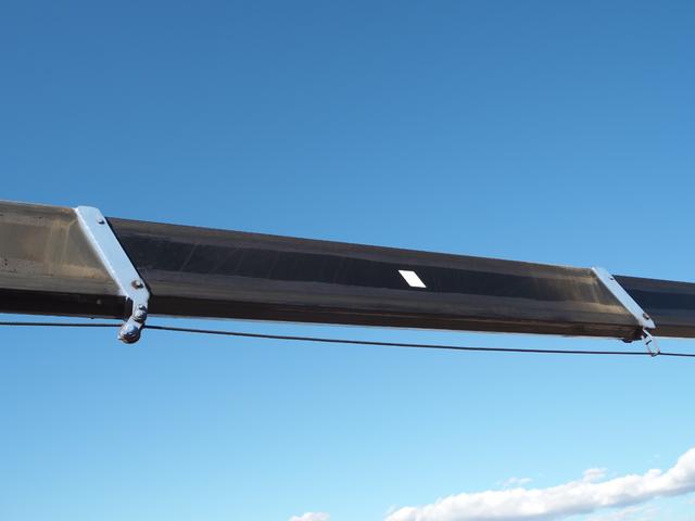 デュトロ 　ワイド幅　ショートボディ／セミロングボディ　タダノ　ＴＭ－ＺＲ２９５　５段クレーン　フックイン　差し違いアウトリガー　リアアウトリガー　２．９３ｔ吊　ラジコン　上物同年　平ボディ　生エンジン　積載３ｔ（22枚目）