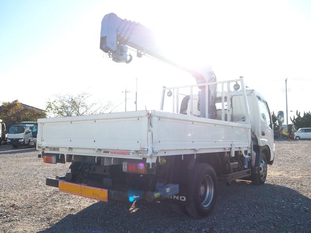 デュトロ 　ワイド幅　ショートボディ／セミロングボディ　タダノ　ＴＭ－ＺＲ２９５　５段クレーン　フックイン　差し違いアウトリガー　リアアウトリガー　２．９３ｔ吊　ラジコン　上物同年　平ボディ　生エンジン　積載３ｔ（32枚目）