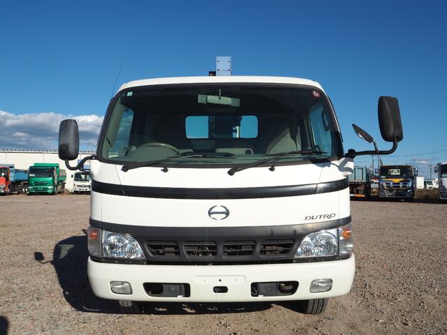 デュトロ 　ワイド幅　ショートボディ／セミロングボディ　タダノ　ＴＭ－ＺＲ２９５　５段クレーン　フックイン　差し違いアウトリガー　リアアウトリガー　２．９３ｔ吊　ラジコン　上物同年　平ボディ　生エンジン　積載３ｔ（35枚目）