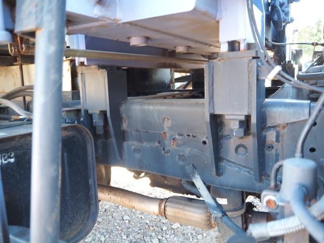 デュトロ 　ワイド幅　ショートボディ／セミロングボディ　タダノ　ＴＭ－ＺＲ２９５　５段クレーン　フックイン　差し違いアウトリガー　リアアウトリガー　２．９３ｔ吊　ラジコン　上物同年　平ボディ　生エンジン　積載３ｔ（41枚目）