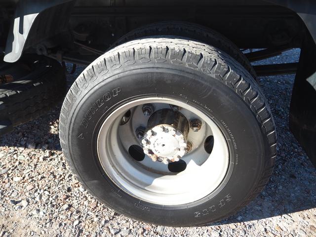 デュトロ 　ワイド幅　ショートボディ／セミロングボディ　タダノ　ＴＭ－ＺＲ２９５　５段クレーン　フックイン　差し違いアウトリガー　リアアウトリガー　２．９３ｔ吊　ラジコン　上物同年　平ボディ　生エンジン　積載３ｔ（51枚目）