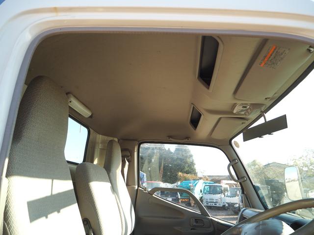 デュトロ 　ワイド幅　ショートボディ／セミロングボディ　タダノ　ＴＭ－ＺＲ２９５　５段クレーン　フックイン　差し違いアウトリガー　リアアウトリガー　２．９３ｔ吊　ラジコン　上物同年　平ボディ　生エンジン　積載３ｔ（65枚目）