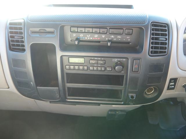 デュトロ 　ワイド幅　ショートボディ／セミロングボディ　タダノ　ＴＭ－ＺＲ２９５　５段クレーン　フックイン　差し違いアウトリガー　リアアウトリガー　２．９３ｔ吊　ラジコン　上物同年　平ボディ　生エンジン　積載３ｔ（67枚目）