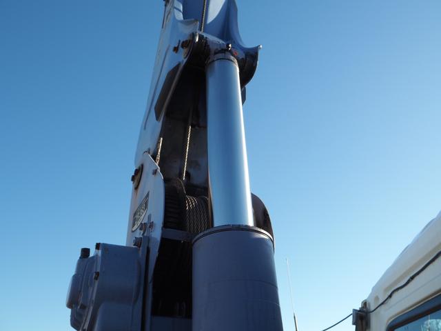 ファイター 　車載車／車両運搬車／キャリアカー　クレーン付セーフティーローダー　タダノ　３段クレーン　角足　差し違いアウトリガー　ラジコン　スライドボディ　油圧リアゲート　ウインチ　ラジコン　生エンジン　積載２ｔ（13枚目）