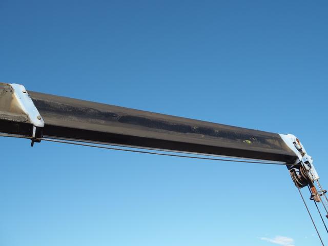 ファイター 　車載車／車両運搬車／キャリアカー　クレーン付セーフティーローダー　タダノ　３段クレーン　角足　差し違いアウトリガー　ラジコン　スライドボディ　油圧リアゲート　ウインチ　ラジコン　生エンジン　積載２ｔ（20枚目）