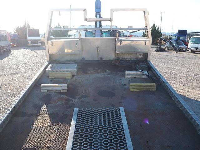 ファイター 　車載車／車両運搬車／キャリアカー　クレーン付セーフティーローダー　タダノ　３段クレーン　角足　差し違いアウトリガー　ラジコン　スライドボディ　油圧リアゲート　ウインチ　ラジコン　生エンジン　積載２ｔ（38枚目）