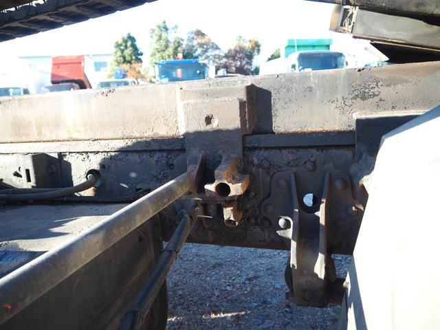 ファイター 　車載車／車両運搬車／キャリアカー　クレーン付セーフティーローダー　タダノ　３段クレーン　角足　差し違いアウトリガー　ラジコン　スライドボディ　油圧リアゲート　ウインチ　ラジコン　生エンジン　積載２ｔ（47枚目）