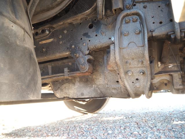 ファイター 　車載車／車両運搬車／キャリアカー　クレーン付セーフティーローダー　タダノ　３段クレーン　角足　差し違いアウトリガー　ラジコン　スライドボディ　油圧リアゲート　ウインチ　ラジコン　生エンジン　積載２ｔ（52枚目）