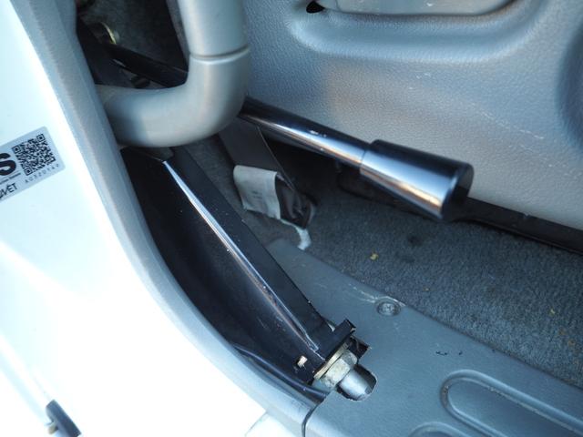 ファイター 　車載車／車両運搬車／キャリアカー　クレーン付セーフティーローダー　タダノ　３段クレーン　角足　差し違いアウトリガー　ラジコン　スライドボディ　油圧リアゲート　ウインチ　ラジコン　生エンジン　積載２ｔ（77枚目）