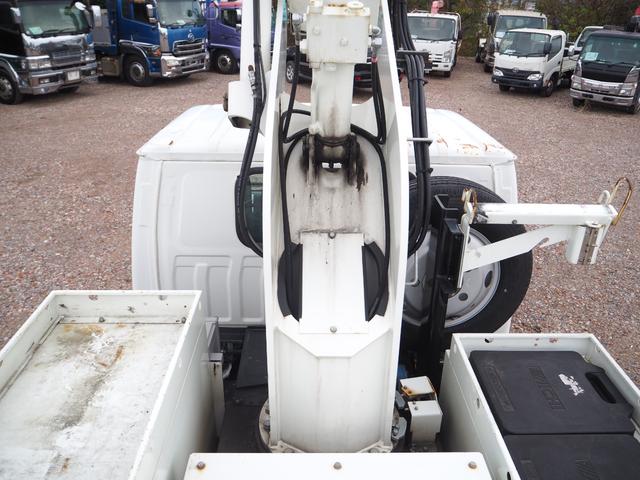 エルフトラック 　４ＷＤ　パートタイム式四駆　アイチ製　ＳＢ１０Ａ　高所作業車　作業床高さ９．７ｍ　上物同年　直下型アウトリガー　旋回自動停止　ＦＲＰ製バケット荷重２００ｋｇ　干渉防止装置　ターボ１５０馬力　５速ＭＴ（15枚目）