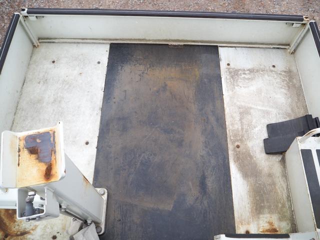 エルフトラック 　４ＷＤ　パートタイム式四駆　アイチ製　ＳＢ１０Ａ　高所作業車　作業床高さ９．７ｍ　上物同年　直下型アウトリガー　旋回自動停止　ＦＲＰ製バケット荷重２００ｋｇ　干渉防止装置　ターボ１５０馬力　５速ＭＴ（22枚目）