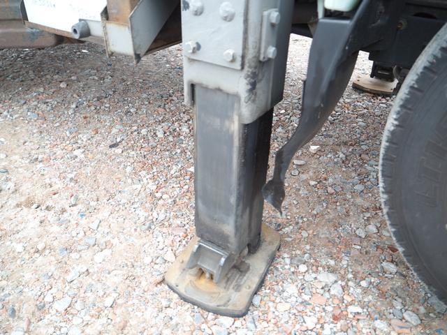 エルフトラック 　４ＷＤ　パートタイム式四駆　アイチ製　ＳＢ１０Ａ　高所作業車　作業床高さ９．７ｍ　上物同年　直下型アウトリガー　旋回自動停止　ＦＲＰ製バケット荷重２００ｋｇ　干渉防止装置　ターボ１５０馬力　５速ＭＴ（36枚目）