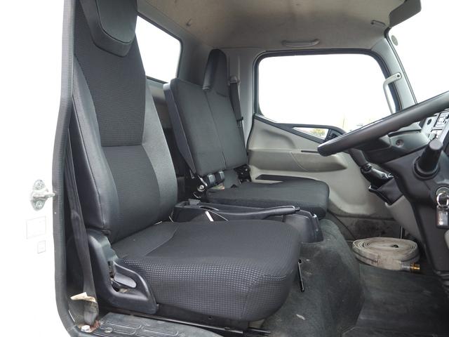 キャンター 　ワイド幅　酒井重工業製　ＳＴ４ＭＢ－１　散水車　容量４０００Ｌ　前方圧力散水　後方重力散水　吸入ホース　排水ホース（２０１７年６月製：同年）　ターボ１５０馬力　積載４ｔ　５速ＭＴ　ＥＴＣ（47枚目）