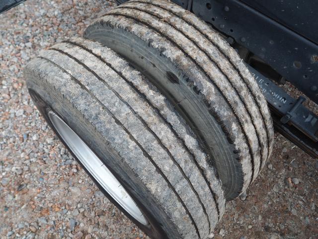 エルフトラック 　新明和製　ＤＲ４－０００３ＳＹ　小型強化ダンプ　手動コボレーン　三方開　ターボ１５０馬力　積載４ｔ　スムーサー（２ペダル）　バックモニター　ＥＴＣ　準中型免許対応（５ｔ限定を除く）（32枚目）