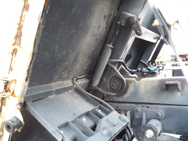 エルフトラック 　新明和製　ＤＲ４－０００３ＳＹ　小型強化ダンプ　手動コボレーン　三方開　ターボ１５０馬力　積載４ｔ　スムーサー（２ペダル）　バックモニター　ＥＴＣ　準中型免許対応（５ｔ限定を除く）（35枚目）