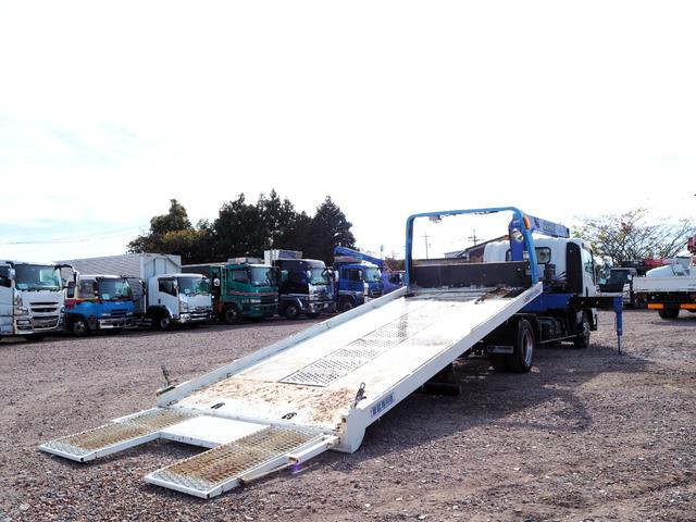 エルフトラック 　ワイド超々ロング　車載車　クレーン付セーフティーローダー　タダノ　３段クレーン　２．９３ｔ吊　ラジコン　車載専用車　スライドボディ　油圧リアゲート　ウインチ　ラジコン　ターボ１５０馬力　積載２．６５ｔ（5枚目）