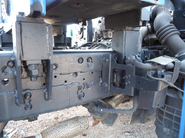 エルフトラック 　ワイド超々ロング　車載車　クレーン付セーフティーローダー　タダノ　３段クレーン　２．９３ｔ吊　ラジコン　車載専用車　スライドボディ　油圧リアゲート　ウインチ　ラジコン　ターボ１５０馬力　積載２．６５ｔ（27枚目）