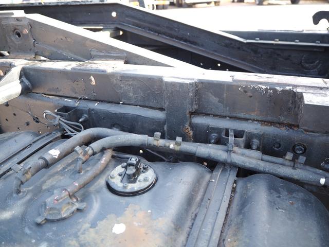 エルフトラック 　ワイド超々ロング　車載車　クレーン付セーフティーローダー　タダノ　３段クレーン　２．９３ｔ吊　ラジコン　車載専用車　スライドボディ　油圧リアゲート　ウインチ　ラジコン　ターボ１５０馬力　積載２．６５ｔ（29枚目）