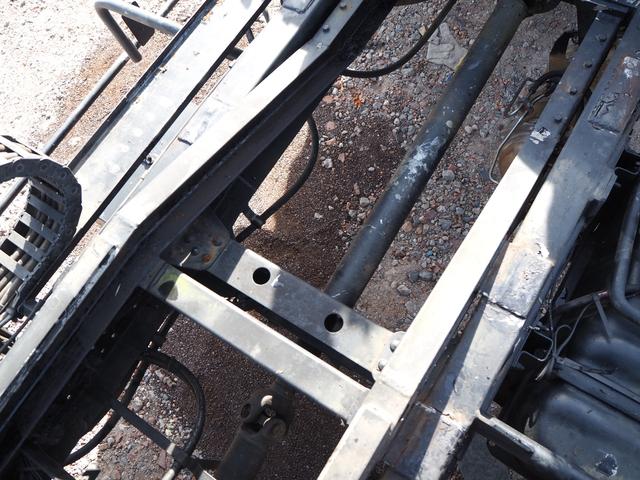 エルフトラック 　ワイド超々ロング　車載車　クレーン付セーフティーローダー　タダノ　３段クレーン　２．９３ｔ吊　ラジコン　車載専用車　スライドボディ　油圧リアゲート　ウインチ　ラジコン　ターボ１５０馬力　積載２．６５ｔ（33枚目）