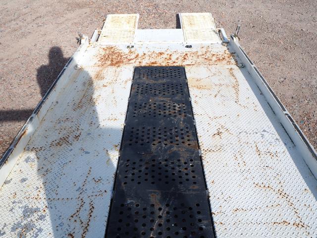 エルフトラック 　ワイド超々ロング　車載車　クレーン付セーフティーローダー　タダノ　３段クレーン　２．９３ｔ吊　ラジコン　車載専用車　スライドボディ　油圧リアゲート　ウインチ　ラジコン　ターボ１５０馬力　積載２．６５ｔ（47枚目）