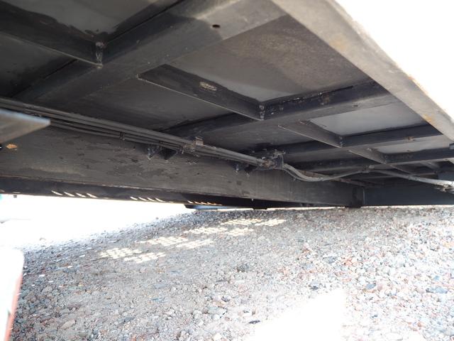 エルフトラック 　ワイド超々ロング　車載車　クレーン付セーフティーローダー　タダノ　３段クレーン　２．９３ｔ吊　ラジコン　車載専用車　スライドボディ　油圧リアゲート　ウインチ　ラジコン　ターボ１５０馬力　積載２．６５ｔ（49枚目）