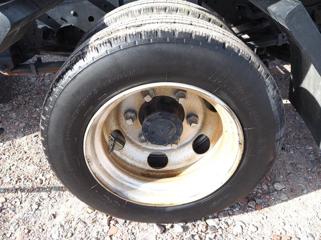 エルフトラック 　ワイド超々ロング　車載車　クレーン付セーフティーローダー　タダノ　３段クレーン　２．９３ｔ吊　ラジコン　車載専用車　スライドボディ　油圧リアゲート　ウインチ　ラジコン　ターボ１５０馬力　積載２．６５ｔ（51枚目）