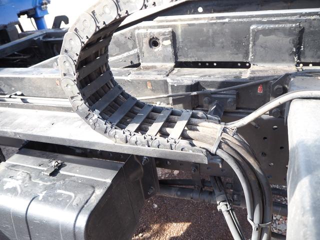 エルフトラック 　ワイド超々ロング　車載車　クレーン付セーフティーローダー　タダノ　３段クレーン　２．９３ｔ吊　ラジコン　車載専用車　スライドボディ　油圧リアゲート　ウインチ　ラジコン　ターボ１５０馬力　積載２．６５ｔ（56枚目）