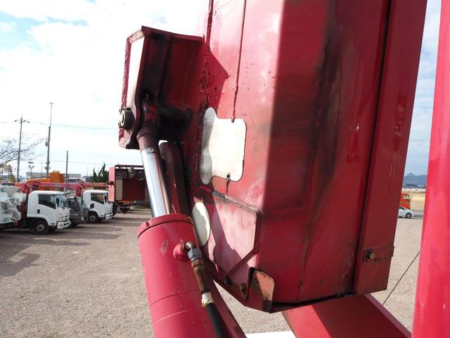 デュトロ アイチ製 スカイマスター 12m高所作業車 SB12A 作業床地上高12.0m 上物同年 ブーム自動格納装置 直下型アウトリガー アワメーター4645hr ターボ150馬力 積載150kg 5速MT(14枚目)