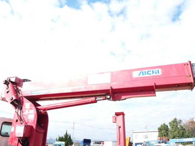 デュトロ アイチ製 スカイマスター 12m高所作業車 SB12A 作業床地上高12.0m 上物同年 ブーム自動格納装置 直下型アウトリガー アワメーター4645hr ターボ150馬力 積載150kg 5速MT(18枚目)