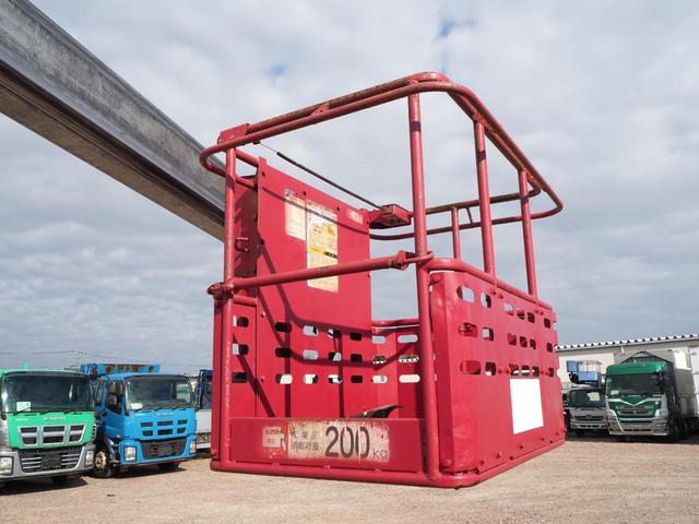 デュトロ アイチ製 スカイマスター 12m高所作業車 SB12A 作業床地上高12.0m 上物同年 ブーム自動格納装置 直下型アウトリガー アワメーター4645hr ターボ150馬力 積載150kg 5速MT(21枚目)