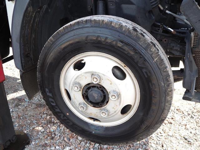 デュトロ アイチ製 スカイマスター 12m高所作業車 SB12A 作業床地上高12.0m 上物同年 ブーム自動格納装置 直下型アウトリガー アワメーター4645hr ターボ150馬力 積載150kg 5速MT(28枚目)